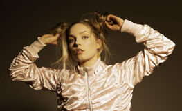 Rebekka Holi, Figaro