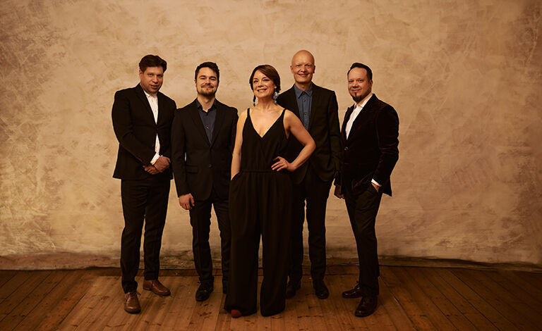 Emma Salokoski & Ilmiliekki Quartet Joulu, joulu, jul -kiertue Kalevan Navetalla Liput