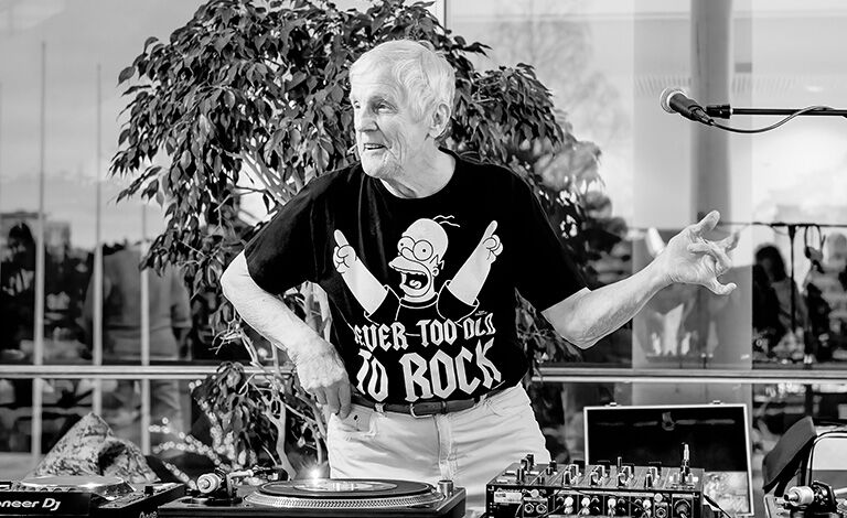 Retrodisco ikäihmisille 16.15–19: DJ Börje Liput