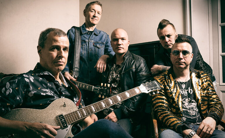 Black Devils feat. Ile Kallio & Janne Louhivuori (Hurriganes Show) Liput