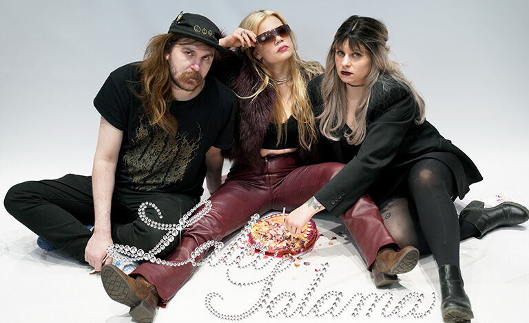 Lala Salama - levyjulkkarit, Sticky Baby Liput