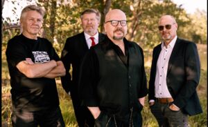 Linnanjuhlien jatkot: Leavings-orkesteri solistinaan Timo Rautiainen