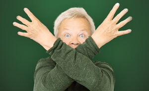 Ulla Tapaninen - Lava-ammuntaa VIII