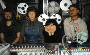 Joku Iiris (levynjulkkarit) + Jukka Nousiainen (solo)