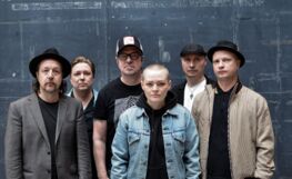 The Northquakes -levyjulkkarit + Fox Confession