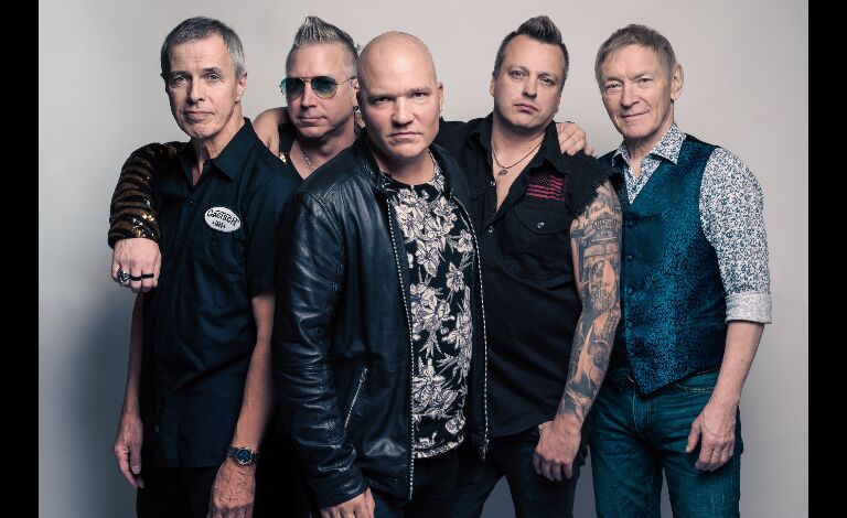 Black Devils feat. Ile Kallio & Janne Louhivuori (Hurriganes Show) Liput