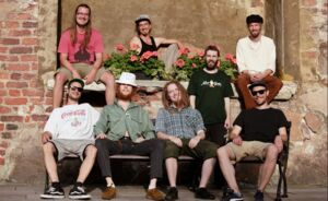 Joonas Hauveli & Rytmi-Rengit + Puistoreggae -dj:t & friends.
