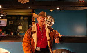 Larry Peninsula 40v - Country Music Only