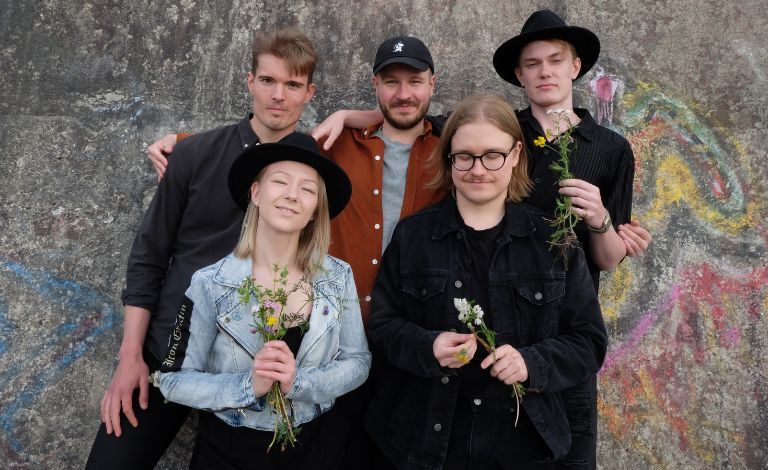 Kerubi Underground: Myy Anderson, Vihreä maa, VARIS Liput