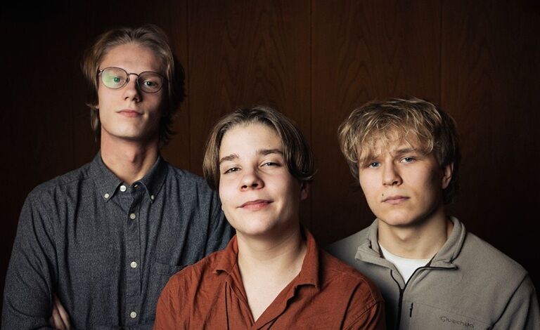 Pauli Halonen Trio feat. Paleface Liput
