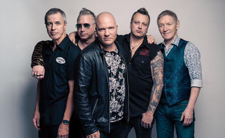 Black Devils feat. Ile Kallio & Janne Louhivuori Liput