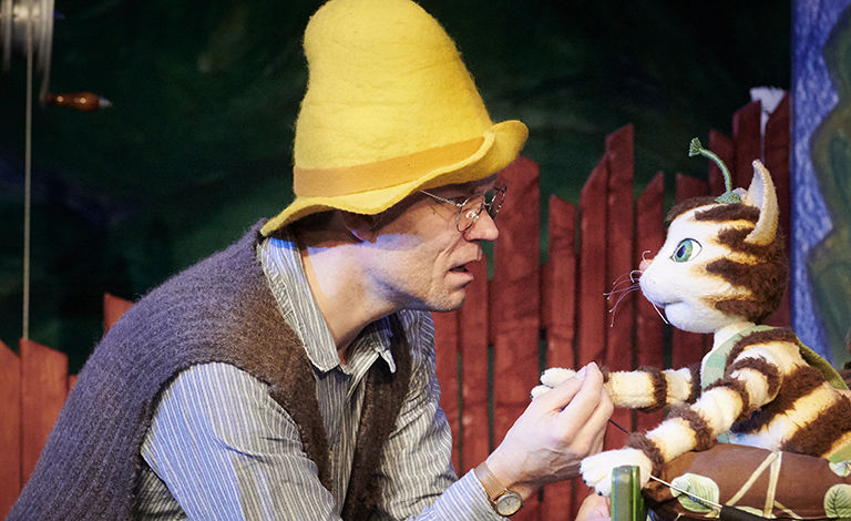 Teatteri Hevosenkenkä: Viiru ja Pesonen